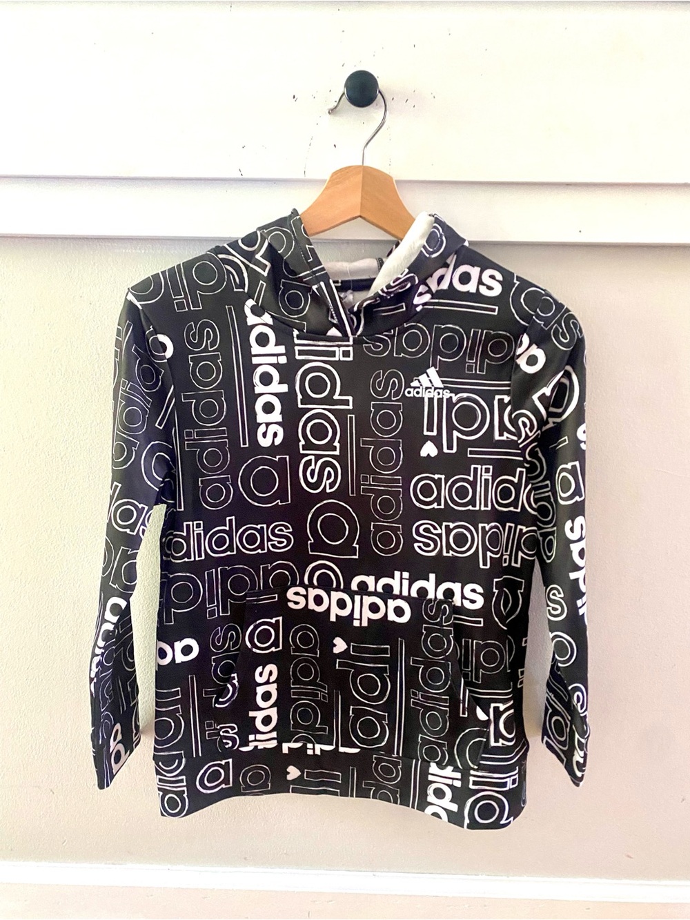 Adidas Girls Logo Sweatshirt Hoodie Black White Size Large Hearts